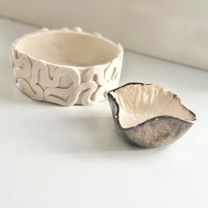 HHB Ivory Squiggle Texture  Bowl and Metallic Glazed Pinch Pot