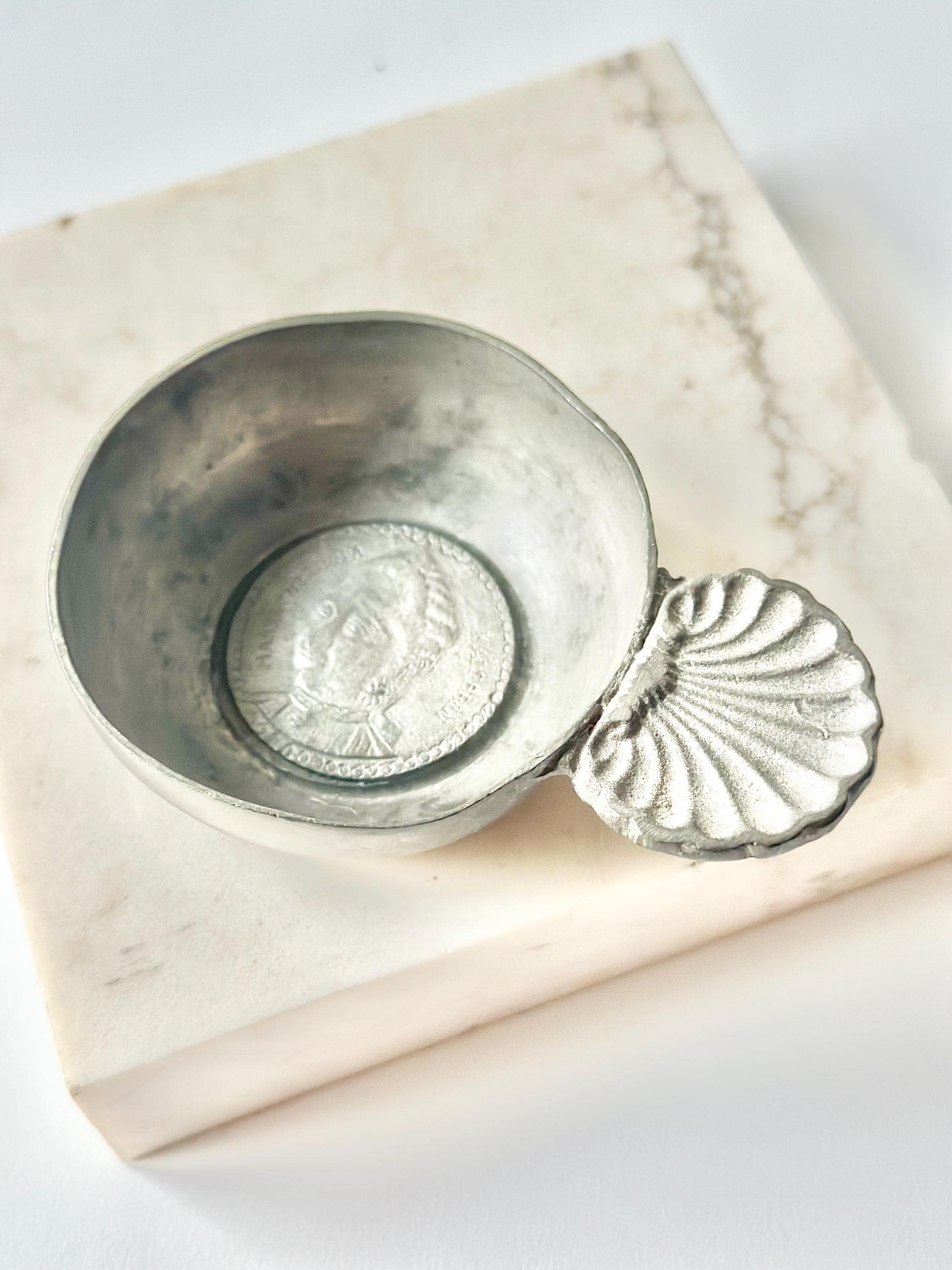 ♦巳年 干支西洋アンティーク 古錫 錫製 ワインテイスター 白鳥文様 骨董品 Sommelier tastevin - Etsy 日本