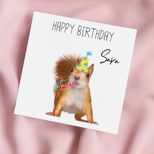 Carte d'anniversaire avec un écureuil dans un chapeau de fête, carte de voeux écureuil, carte écureuil, anniversaire spécial, carte personnalisée