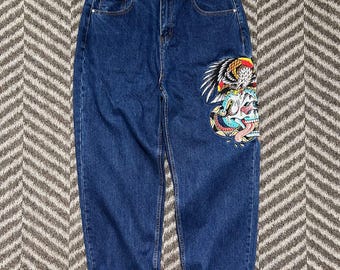 Vaqueros Ed Hardy Y2K sin usar, bordados, clásicos, con tatuajes, denim claro, 36 x 29