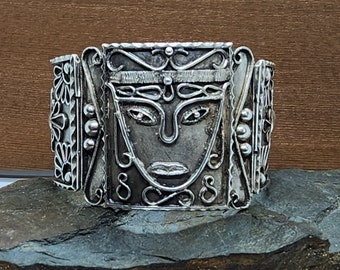 Big Modernist Face Bracelet, Sterling Silver, Hinged, Handmade in Mexico, Mid Century or Earlier!