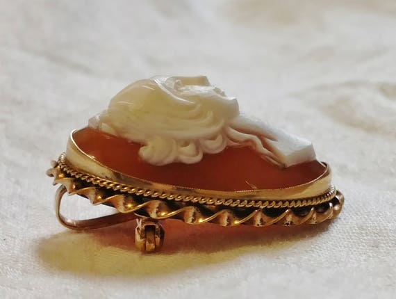 14k Gold Handmade Frame Italian Cameo Cameo Brooch Pendant Antique Carved Shell awesome condition