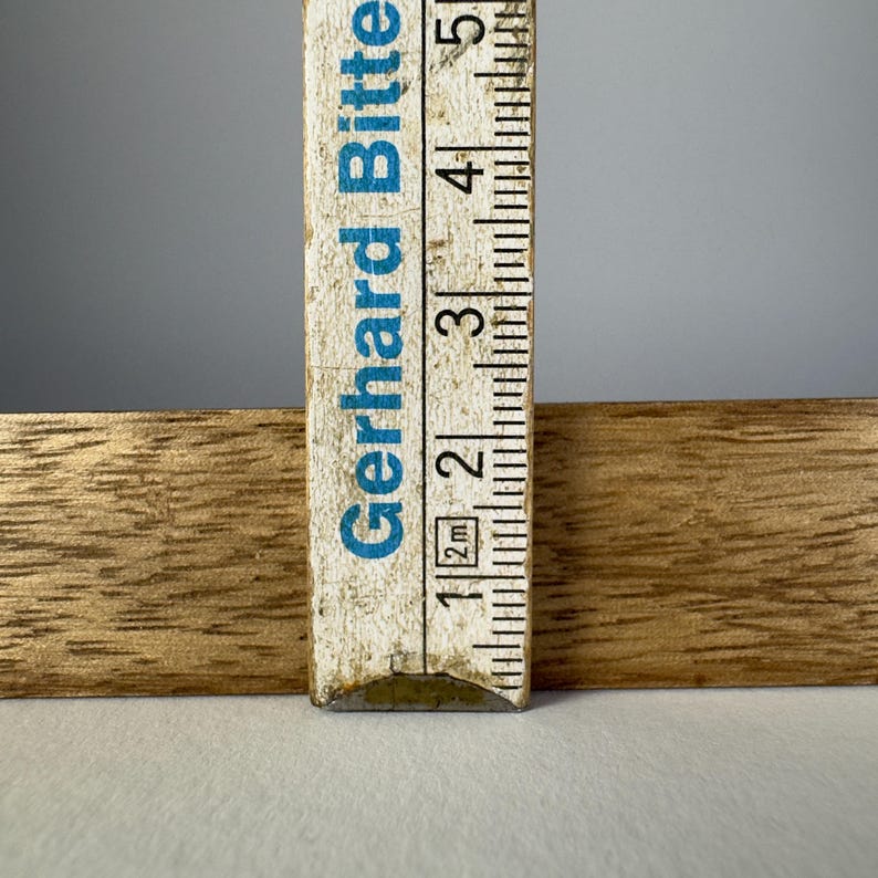 Großes Mangoholz Schneidebrett mit Hirschgravur - rustikales Deko- und Servierbrett, 60cm, Geschenk für Jäger und Naturfreunde immagine 10