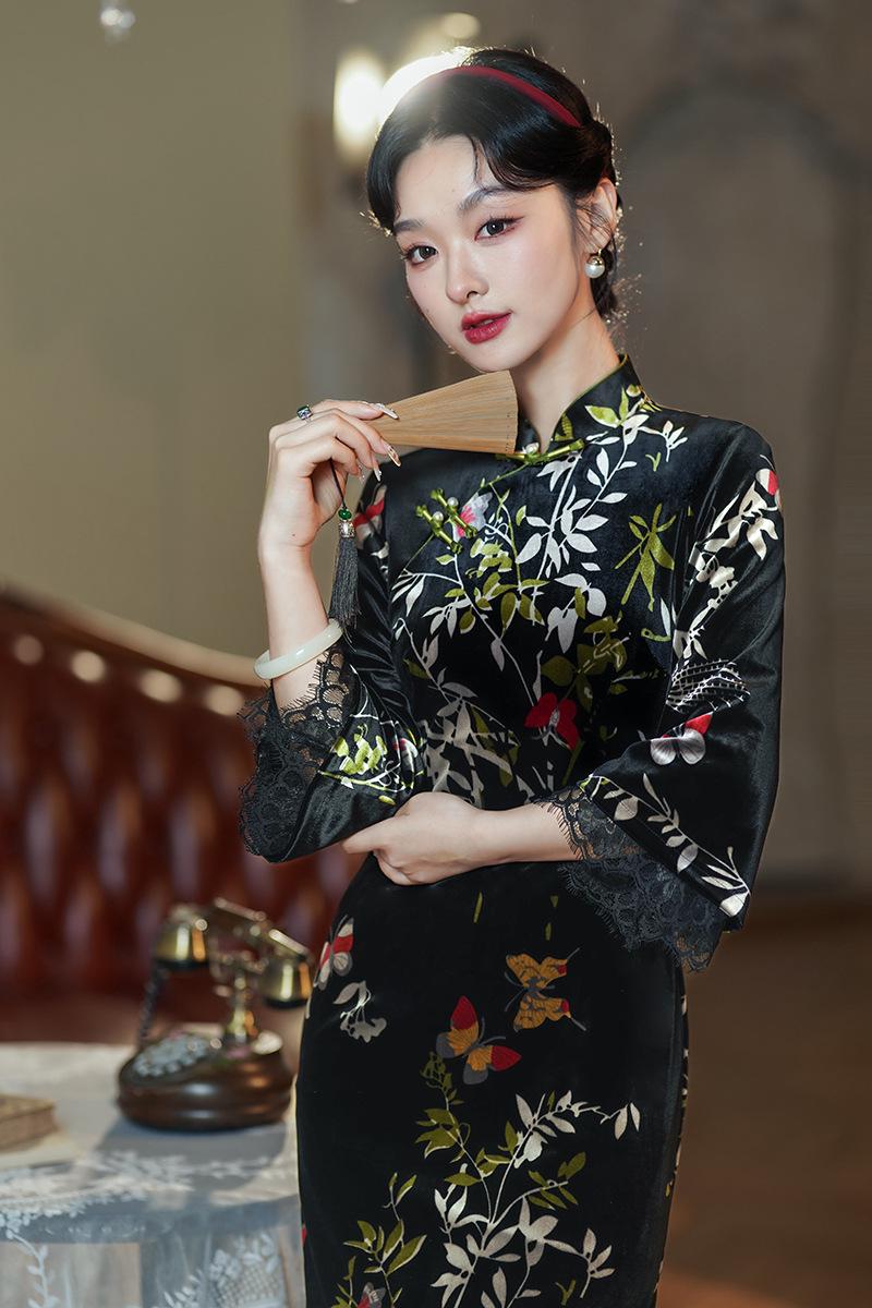 Black Velvet Qipao Dress With Flutter Sleeves, Chinese Cheongsam for  Wedding Guest - Etsy