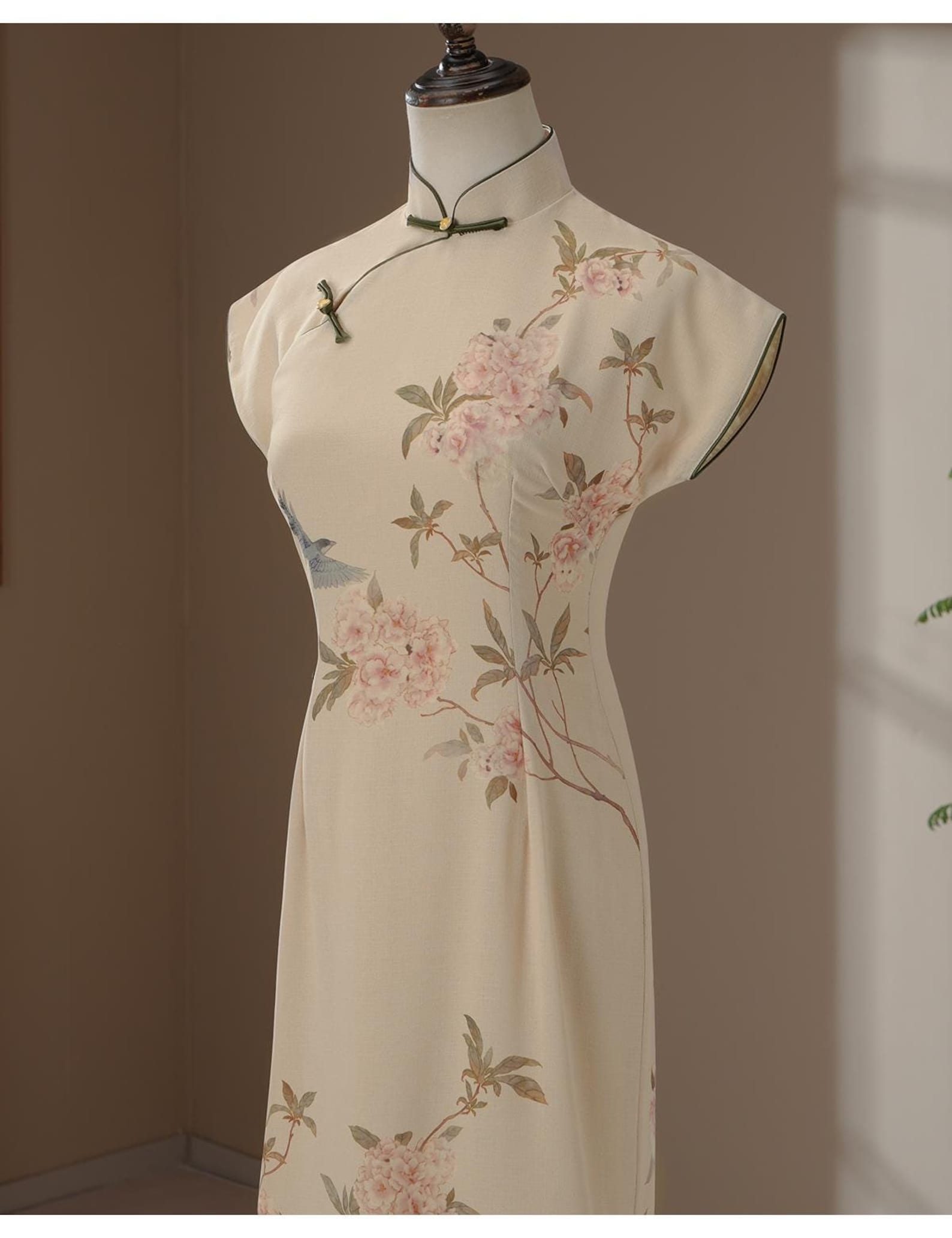 Floral Qipao Dress: Modern Cheongsam, Handmade Buckle