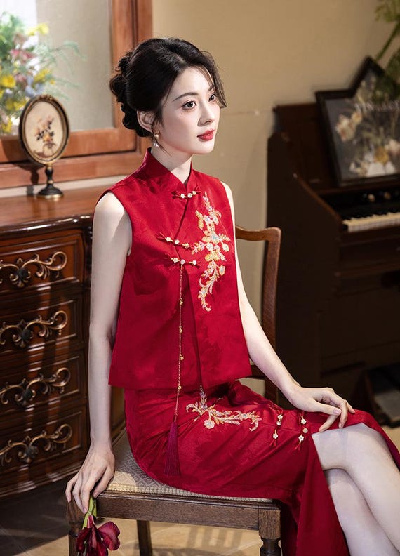 Buy Burgundy Qi Pao Set: Modern Chinese Two-piece Dress for Tea Ceremony  Online in India - Etsy