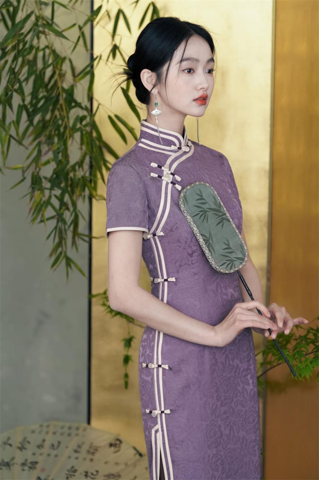 モダンな紫のチャイナドレス：夏のチーパオドレス - Etsy 日本