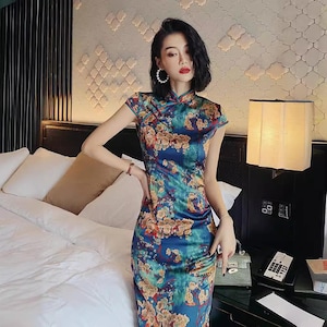 Modern Cheongsam, Summer Chinese Qipao, Blue with patterns long length Daily Wear Party Dress