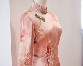 Pink Velvet Floral Qipao Dress: Long Sleeve Cheongsam with Mandarin Collar