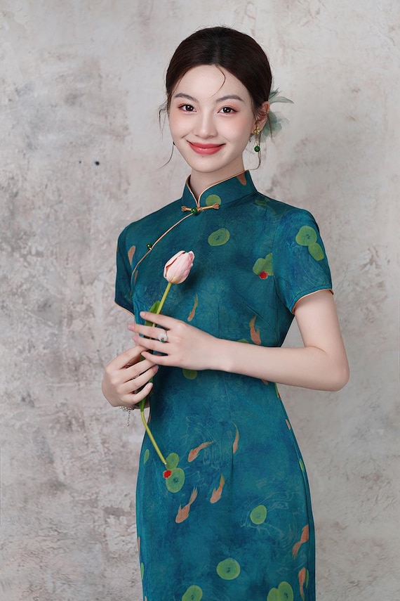 Dark Green Qipao Dress: Modern Chinese Cheongsam - Etsy Norway Dark Green Qipao Dress: Modern Chinese Cheongsam - Etsy Norway