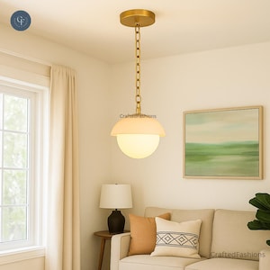 Mid-Century Brass Sputnik Hanging Chandelier with a Glass Shade – Elegant and stylish