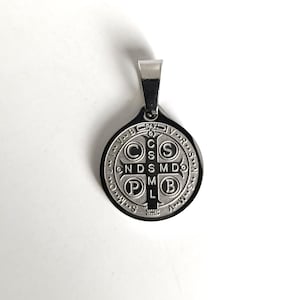 Winzige Halsketten-Anhänger Heiliger Benedikt Exorzismus Medaille und Schutzamulett Seltene Philippinische Glücksbringer für Glück und Sicherheit Silber