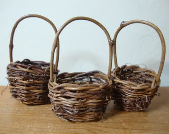 Vintage baskets, rustic baskets, grapevine baskets, party favors, floral craft supplies, candy containers, farmhouse table decor