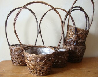 Vintage Easter baskets, flower girl baskets, small baskets, woven baskets, wicker baskets, Farmhouse decor, Barn wedding supplies