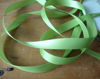 Spring Green satin ribbon, double faced ribbon, 5/8", 5 yards, sewing craft supply, gift wrap, fabric notions, floral arranging, hat making