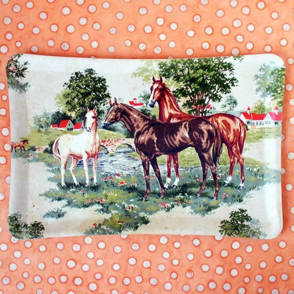 Tray with horses illustration, plastic - vintage by Kitsch Cafe