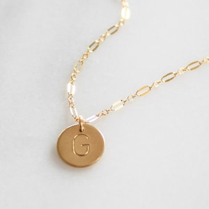 Collier personnalisé pour femmes, Collier en or, Collier dinitiales personnalisées, Cadeau pour maman, Collier à charme initial 1, 2, 3, Bijoux personnalisés image 1