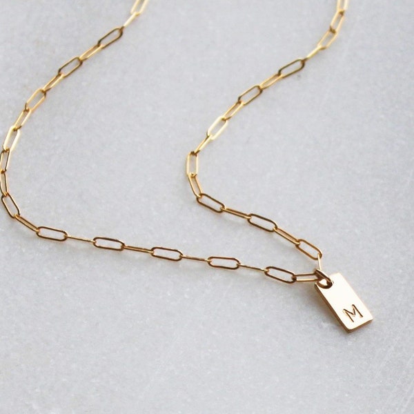 Initial Charm Halskette, Personalisierte Initial Halskette, Zierliche Initial Halskette, Silber oder Gold, Halsketten für Frauen, Personalisierter Schmuck