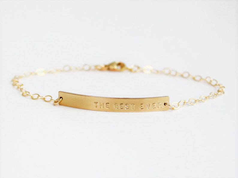 Zierliches Goldarmband, zierlicher Schmuck personalisiertes Armband, Gold minimalistisches Armband, Hand gestempeltes Goldarmband, angepasstes Armband Bild 2