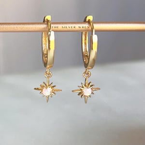 Opal Stern Ohrringe, Hoop Ohrringe, Gold Creolen Ohrringe für Frauen, 14kt Gold Filled, baumeln Ohrringe, Geschenke für sie, zierlicher Schmuck