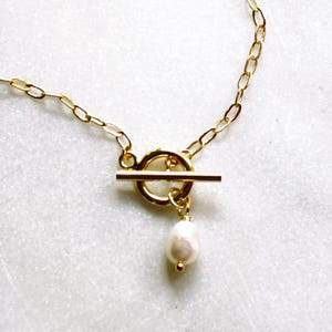 Pearl Necklace, Jewelry Gift for Her,  Toggle Necklace, Dainty Jewelry, Womens Gift, Toggle Pearl Necklace, Necklaces for Women