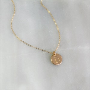 Collier personnalisé pour femmes, Collier en or, Collier dinitiales personnalisées, Cadeau pour maman, Collier à charme initial 1, 2, 3, Bijoux personnalisés image 6