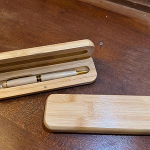 penna a sfera personalizzata con astuccio in legno con incisione