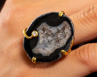 Black Agate Geode ring with a diamond like zirconium stone, Natural Geode Slice Chunky Ring, Druzy Agate Big Black Ring,