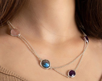 Long collier en chaîne d’argent sterling avec améthyste violet, lapis lazuli bleu, labradorite grise et pierres précieuses quartz rose rose