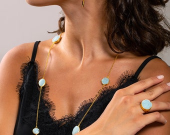 Amazonite Long Necklace, fabriqué avec différentes formes et tailles de sept pierres d’amazonite bleues
