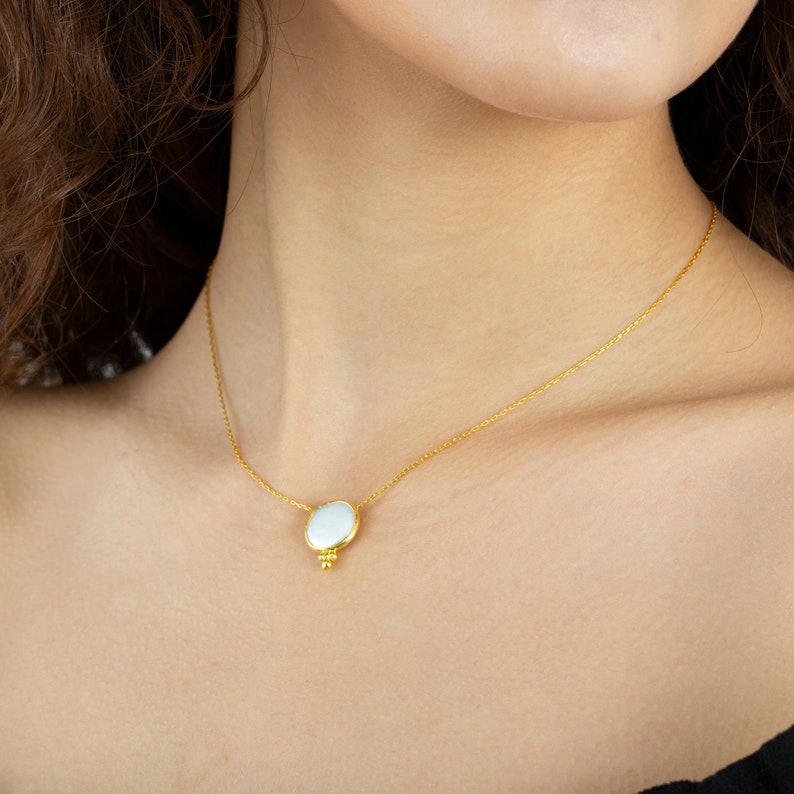Only One Pearl Necklace image 8