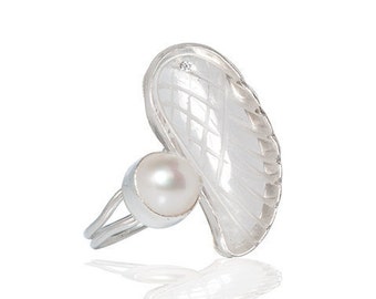 Quartz Angel Ring with pearl, pearl statement ring, diamond angel ring, big gold pearl ring