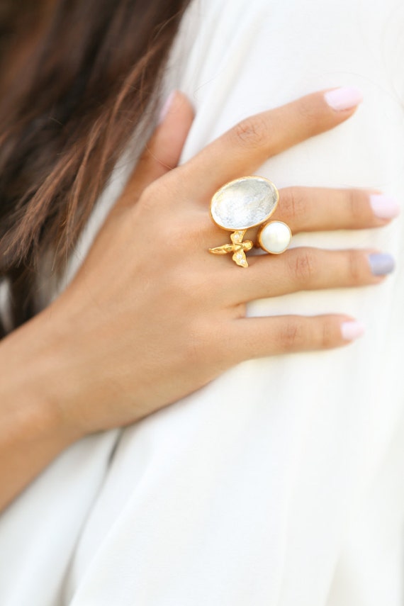 The Angel Ring, Made With Sterling Silver Coated 18 K Gold, Big Quartz Ring,  Pearl Statement Ring, Diamond Angel Ring, Big Gold Pearl Ring - Etsy