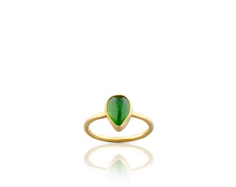 Green Jade Drop Stone Ring, sterling silver, gold coated, jade ring, gold ring, emerald green, drop ring, emerald ring, green jade ring