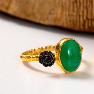 Green Onyx Ring with a rose, sterling silver rose ring, green onyx stone ring, black rose ring, designer jewelry ring, green jade ring