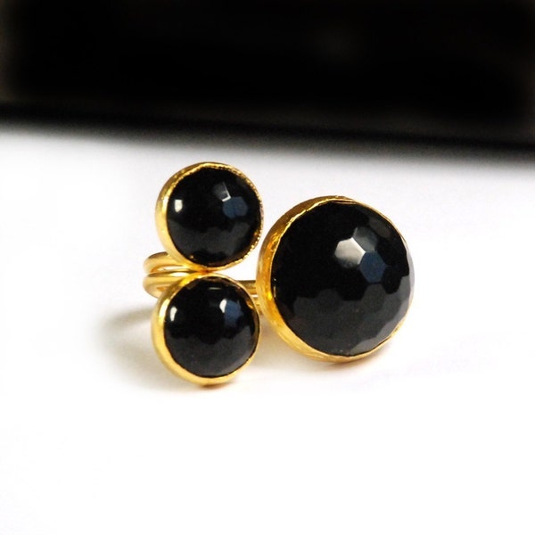 Black Round Onyx Stones Ring, black onyx ring, big black ring, three stone ring, round onyx stone, adjustable sterling silver ring