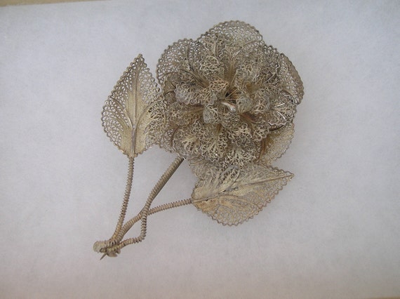 Vintage Filigree Flower Brooch Pin