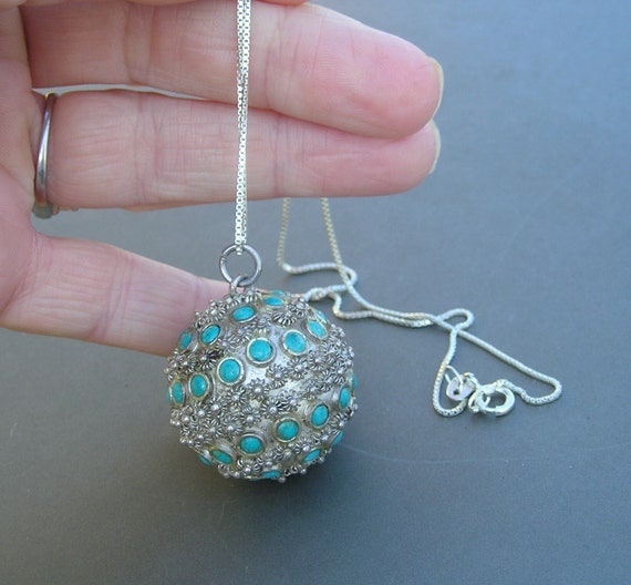 Vintage Lovely Sterling Cannetille Turquoise Ball 