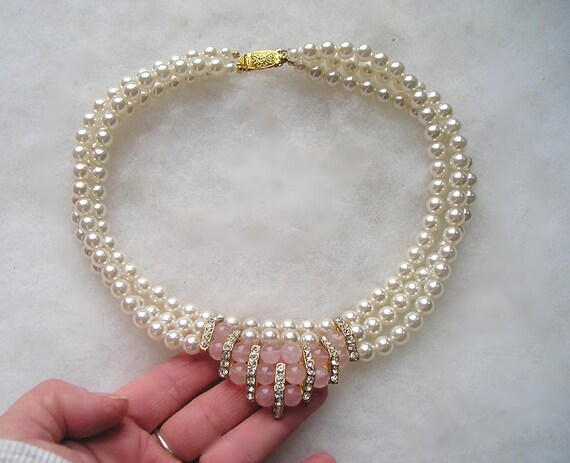 Elegant 3 Strand Faux Pearl Rhinestone & Rose Qua… - image 8