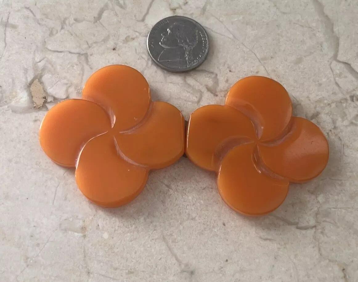 Vintage Butterscotch Bakelite Carved Flower Belt Buckle 2.25\