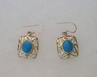 Pretty Sterling Silver Blue Stone Ornate Drop Dangle Earrings B925