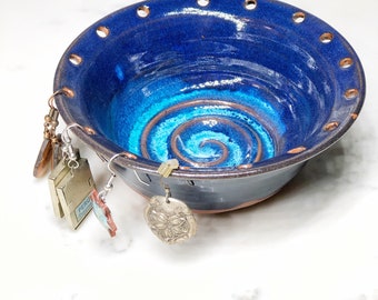 Sieradenorganizer, oorbellendisplay, handgemaakt aardewerk in koningsblauw