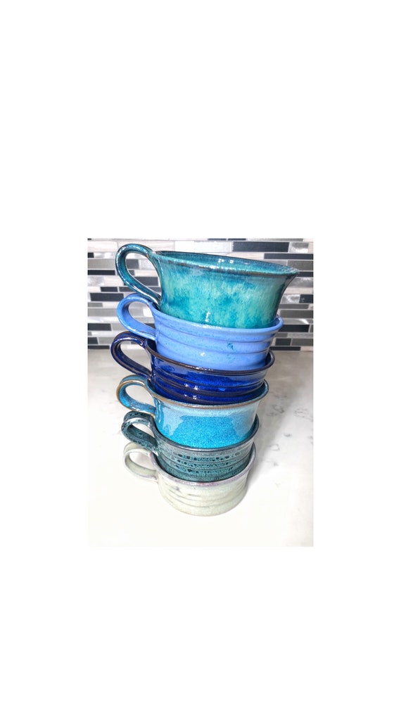 Chili bowls with clearance handles