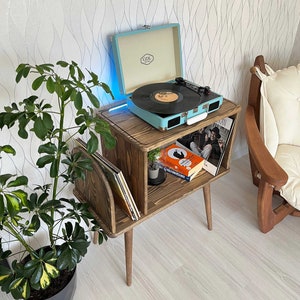 Support pour tourne-disque MCM avec LED, rangement pour disques vinyles, table de nuit