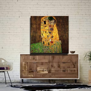 Gustav Klimt &quot;The Kiss&quot; ingelijste kunstdruk Gustav Klimt The Kiss canvaskunstdruk Canvas in een lijst, The Kiss van Gustav Klimt in Banksy Pop