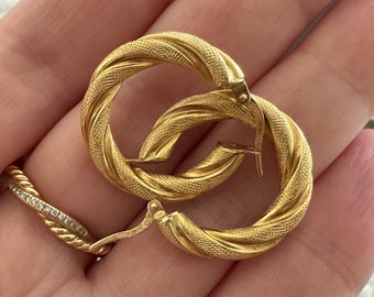 Vintage Estate 18k Yellow Gold Textured Twist Twisted Hoop Earrings