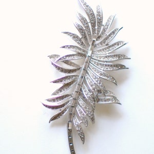 Vintage 60s 1960s Crown Trifari Rhinestone Feather Pin Brooch