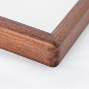 Bilderrahmen aus Massivholz: Rustikale Nussbaum & Teak, Natürliche Maserung