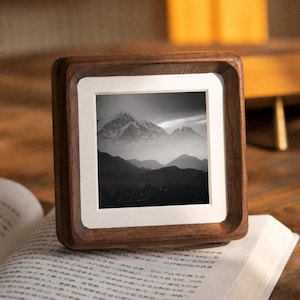 Massiver Bilderrahmen aus Nussbaum & Teak - Abgerundete Ecken für Hochzeits- und Familienfotos | Tisch und Wand Display 2x3 bis 20x3