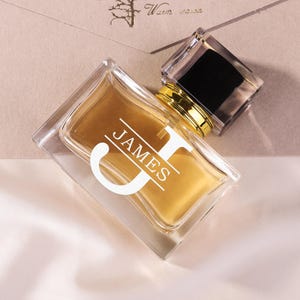 Angepasste leere Parfümflasche | Hochzeitsgeschenke für Mama, Bräutigam, Braut, Trauzeuge und Brautjungfer | Graviertes Hochzeits-Logo | Hochzeit Logo Design